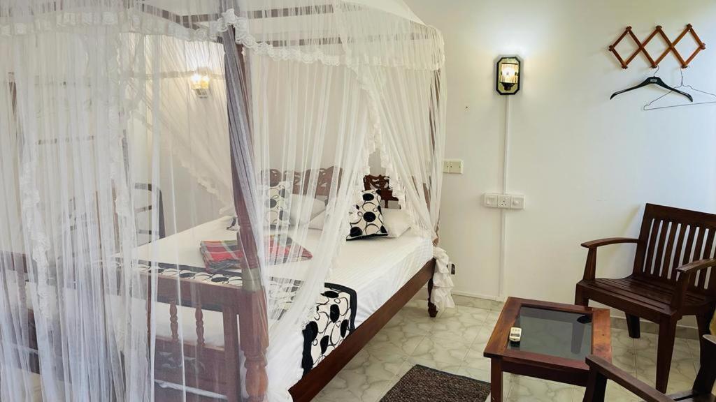Sunny Mood Guest House Unawatuna Exterior photo